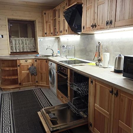 Brand New 2020 Specious Apartment Druzi 2 Паляниця Екстериор снимка