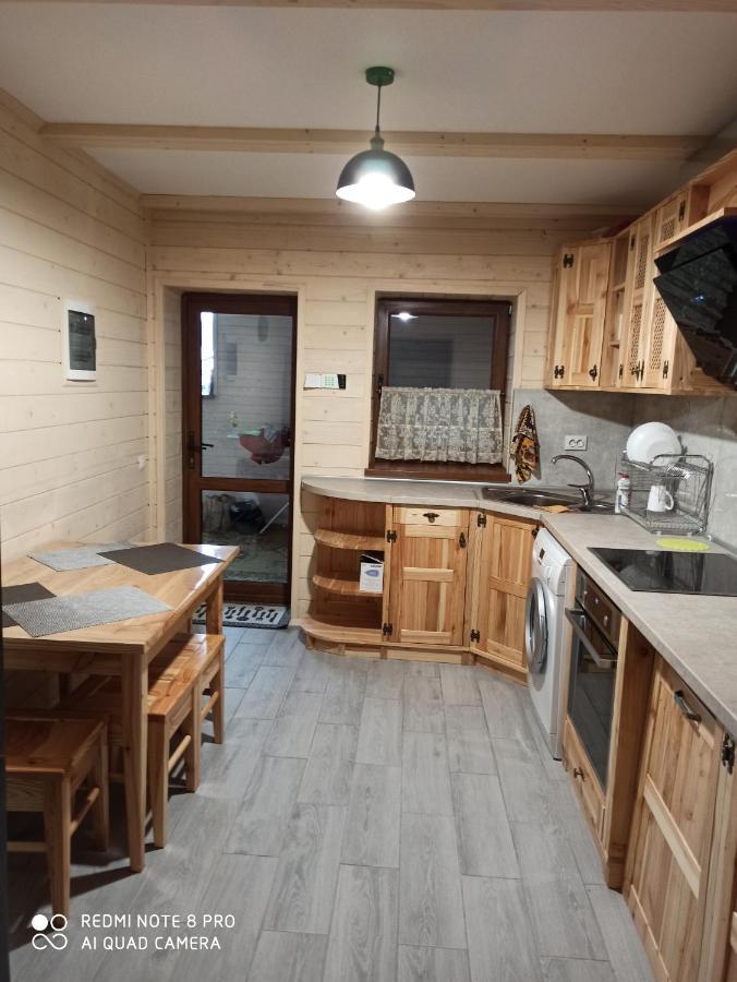 Brand New 2020 Specious Apartment Druzi 2 Паляниця Екстериор снимка