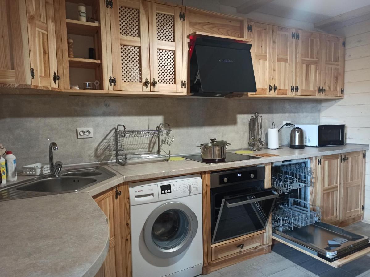 Brand New 2020 Specious Apartment Druzi 2 Паляниця Екстериор снимка